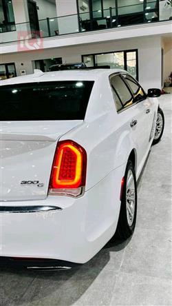 کرایسلەر 300